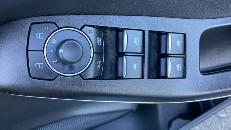 Ford Puma 1.0 EcoBoost Hybrid mHEV 155 ST-Line X 5dr Petrol Hatchback